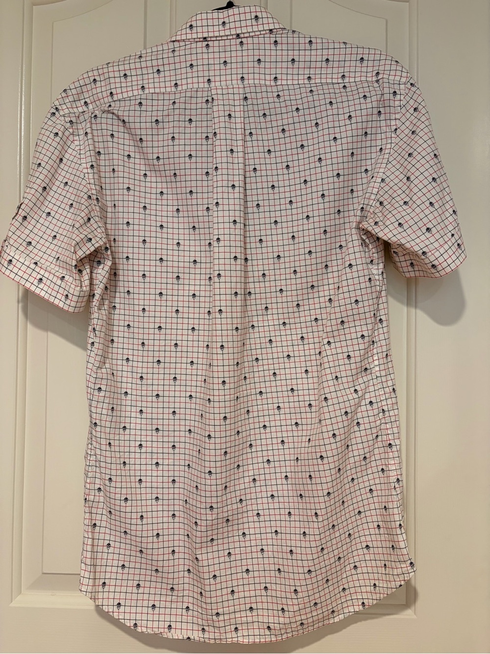 Alexander McQueen Casual Short-Sleeve Button-Down Shirt in White w/ Black Skulls - Picture 4 of 8